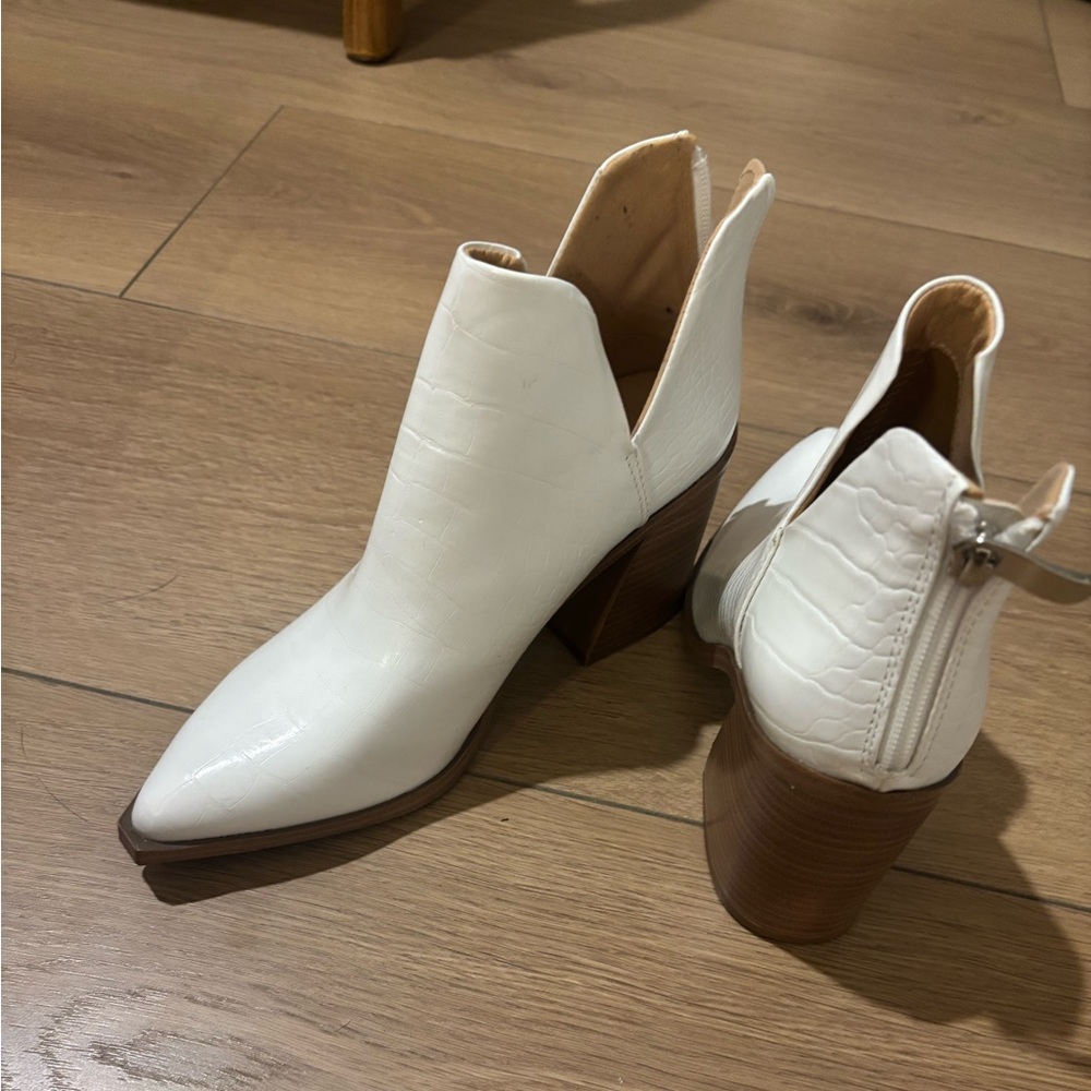 White booties size 6.5
